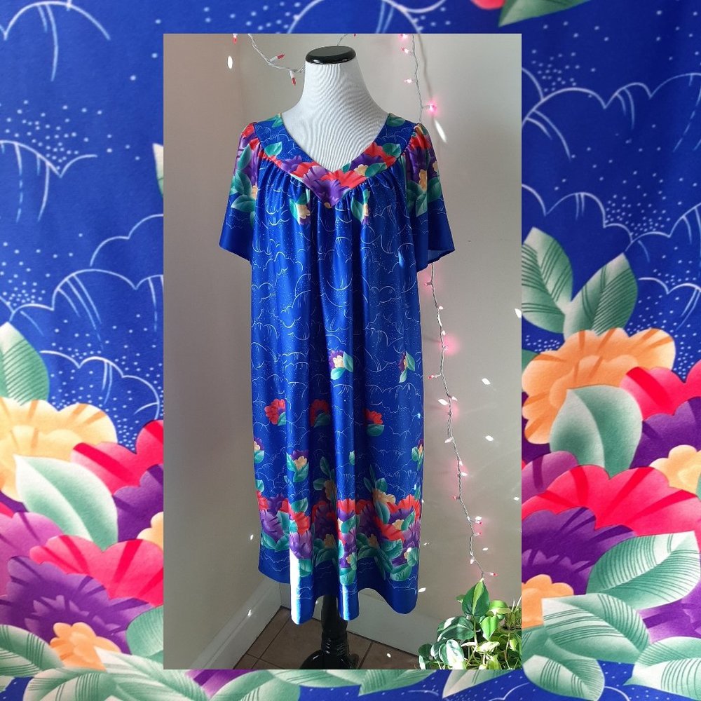 Vtg Blue Cloud Floral Caftan Dress Muumuu Flowy Summer Cover Up House Dress